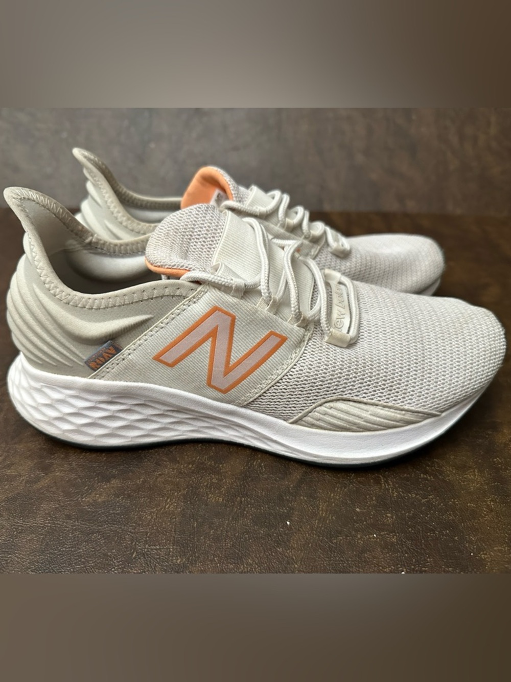 New Balance Fresh Foam Roav running shoes sz 9